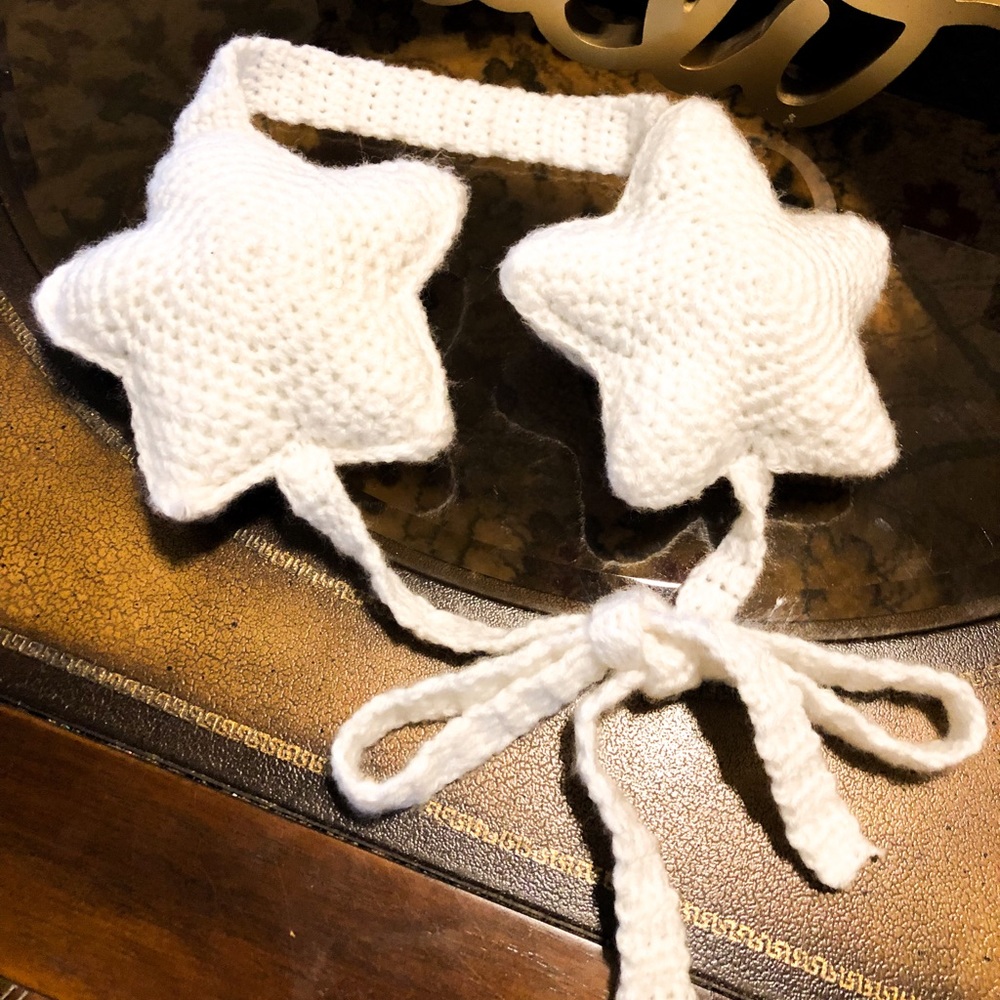 Feeling like a star! Jumbo star earmuffs